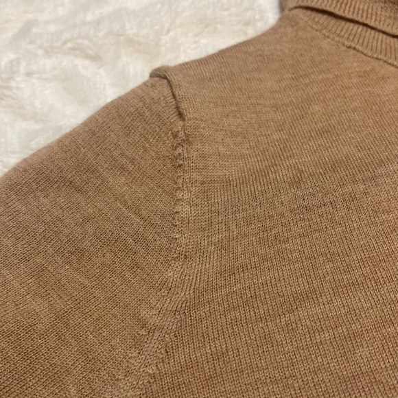 XS| NWT- extra fine Merino wool tan/ beige turtleneck - Picture 7 of 9